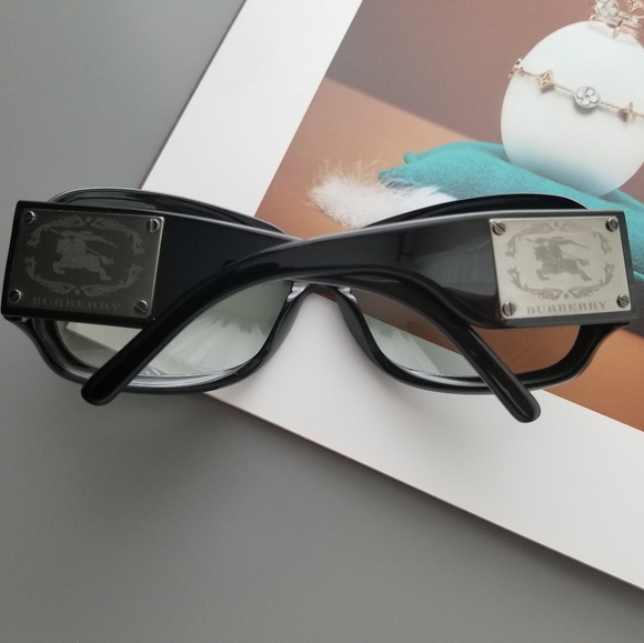 BURBERRY Sunglasses Italy - Picture 13 of 14